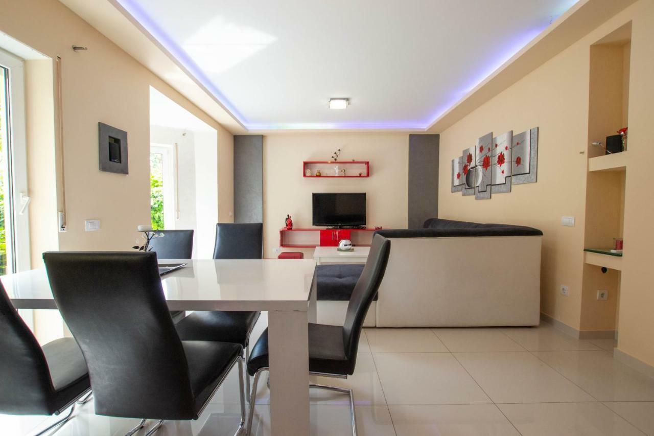 Jela Apartment 7 Πούλα Εξωτερικό φωτογραφία