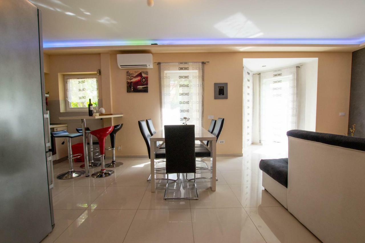 Jela Apartment 7 Πούλα Εξωτερικό φωτογραφία